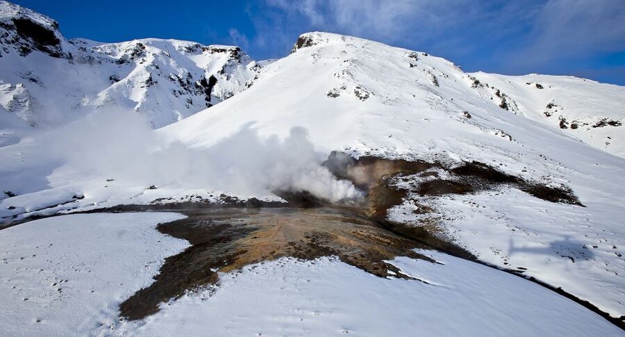 1-Hour Helicopter Tour in Iceland: The Geothermal Tour - What the small helicopter group changes
