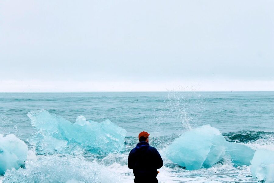 2 Day Iceland Winter Tour to South Coast - Guides, group size, and the pace of the road