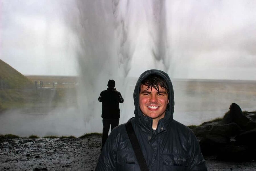 2-Day South Coast, Blue Ice Cave, Glacier Lagoon Tour - The human side of the trip matters