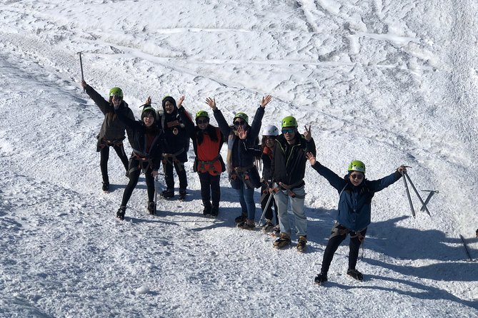 2-Day South Coast Waterfalls, Jokulsarlon Glacier Lagoon and Hike from Reykjavik - Transport, pace, and group size