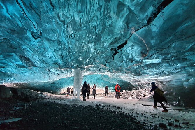 3-Day Golden Circle, South Coast & Ice Cave - Small Group Tour - What the minibus and hotels are really like