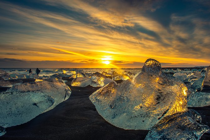 3 Day Tour Jokulsarlon - Golden Circle - South Coast - Glacier Hike - Boat Tour - Two nights in simple Icelandic accommodation