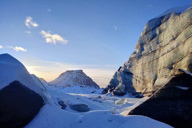 3 Hours Katla Ice Cave Tour/Meet in Vík - What guides add to the experience