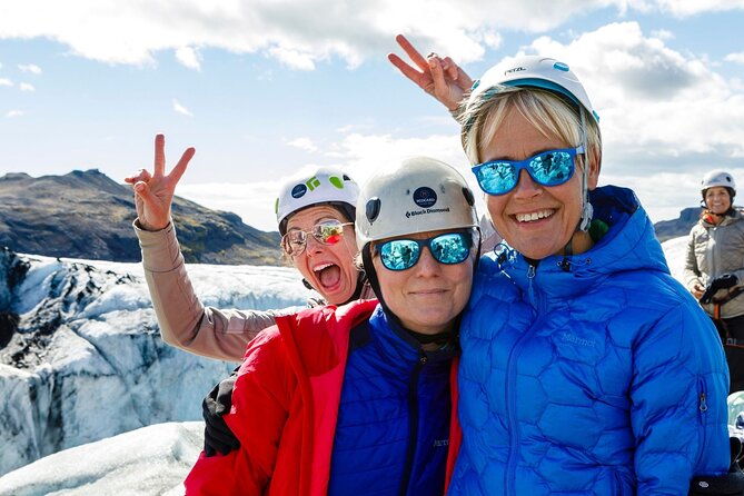 4 Day Northern Lights Adventure - Ice Caves & 4x4 Super Jeeps - What the accommodation and meals add
