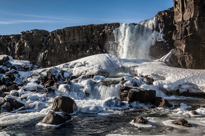 5-Day Northern Lights Hunt & Glacier Lagoon Tour - Hotels, meals, and the comfort level