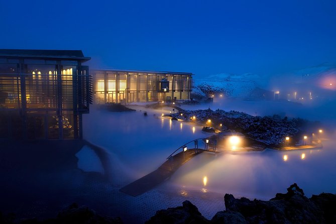 7 Day Iceland with Reykjavik Northern Light | Blue Lagoon | Golden Circle ...... - Day 1: Keflavík arrival and a first Northern Lights attempt
