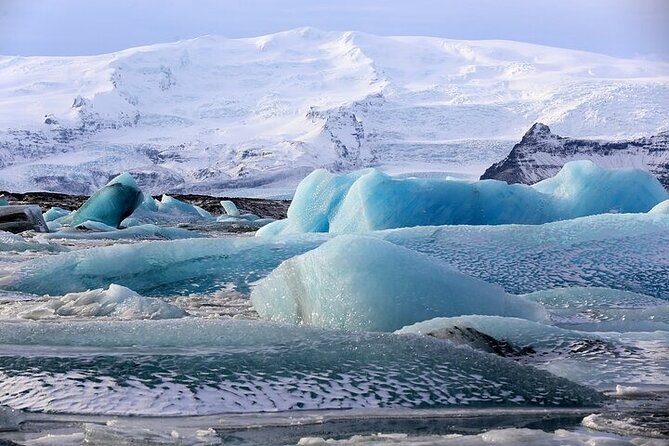 8-Days Northern Lights Exploration Tour from Reykjavík - Volcanoes, folk life, and the black beach