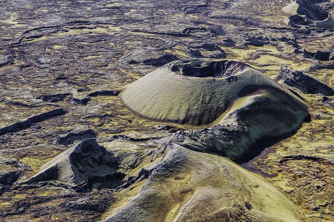 Airplane Sightseeing flight over Laki craters and highland - Above Skeiðarárjökull and Vatnajökull