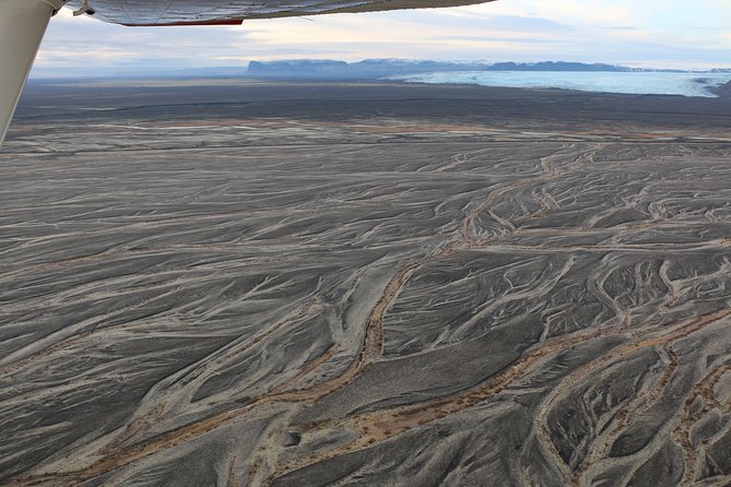 Airplane tour over black sands and riverbeds from Skaftafell - Getting there and planning your day