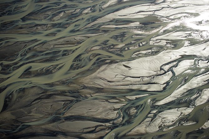 Airplane tour over black sands and riverbeds from Skaftafell - What happens at Skaftafell Terminal