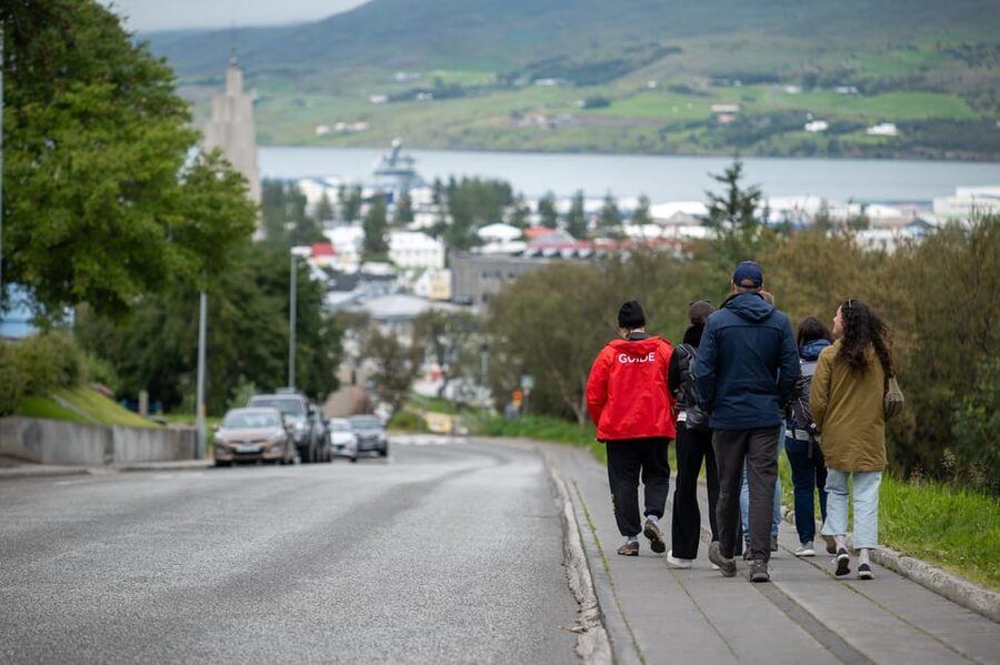 Akureyri: City Walk with Local Food - Who will get the most from this walk