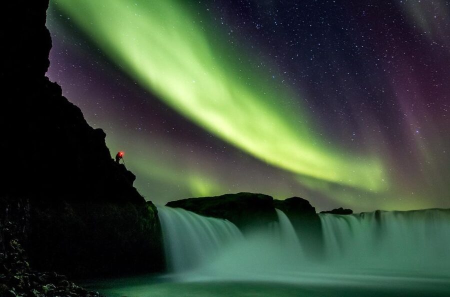 Akureyri: Northern Lights Photography Tour - The people can matter as much as the lights