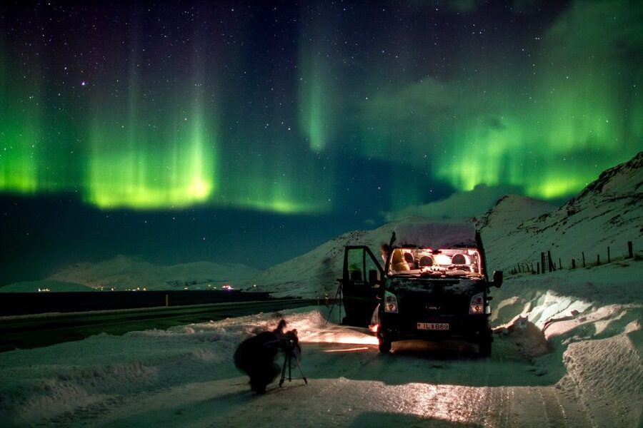 Akureyri: Northern Lights Photography Tour - What happens during the three-hour hunt