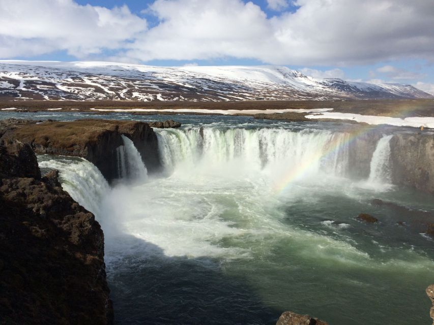 Akureyri Port: Lake Mývatn & Goðafoss Waterfall Day Trip - The Mývatn Nature Baths option