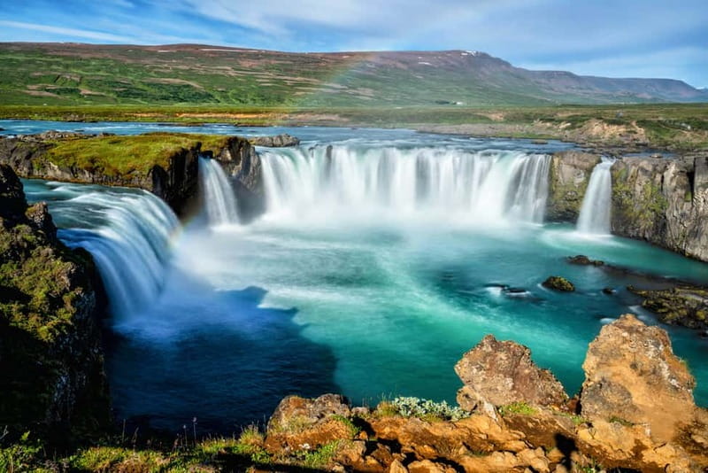 Akureyri Port: Myvatn Nature Baths & Godafoss Waterfall Tour - The ride from Akureyri to Goðafoss