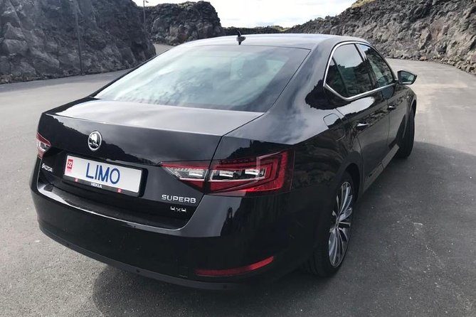Arrival in Iceland - Private airport transfer from KEF Airport - Finding the driver at KEF
