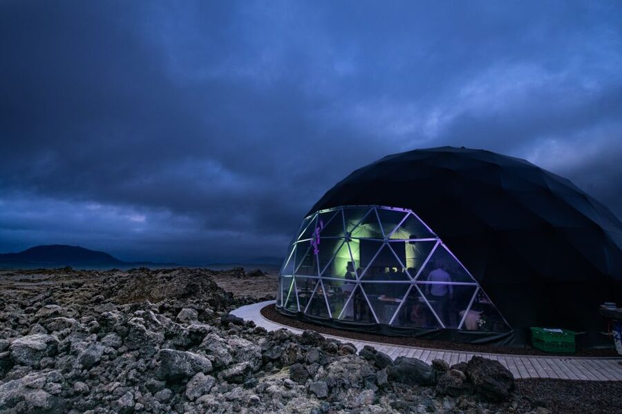 Aurora Basecamp: Northern Lights Nighttime Observation Tour - Why the heated dome changes the Northern Lights wait
