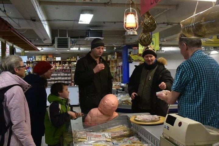 Authentic Reykjavik Food Tour with Flea Market Delights - A 15-minute tasting before the final stop