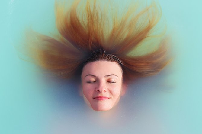 Blue Lagoon and Northern Lights Tour Including Admission - The timing problem between water and sky