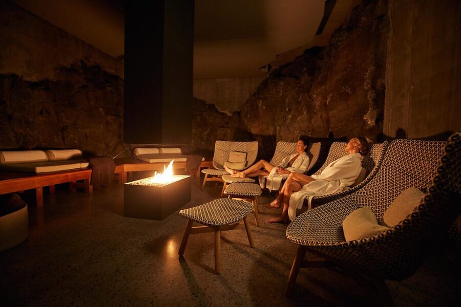 Blue Lagoon: Retreat Spa Experience & Private Changing Suite - Arriving from Keflavik Airport or Reykjavik