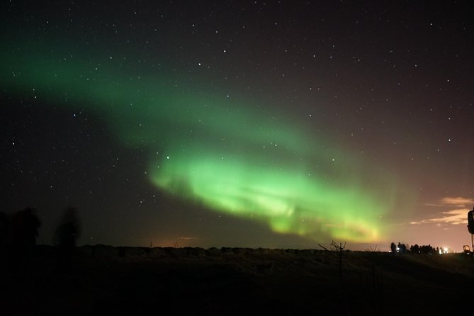 Chasing Aurora Borealis with Warmth and Treats in Premium Tour! - The guide can make or break the night