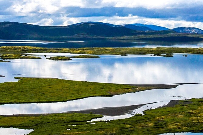 Classic Golden Circle & Kerið Small-Group Tour from Reykjavík - A minibus makes the long day easier