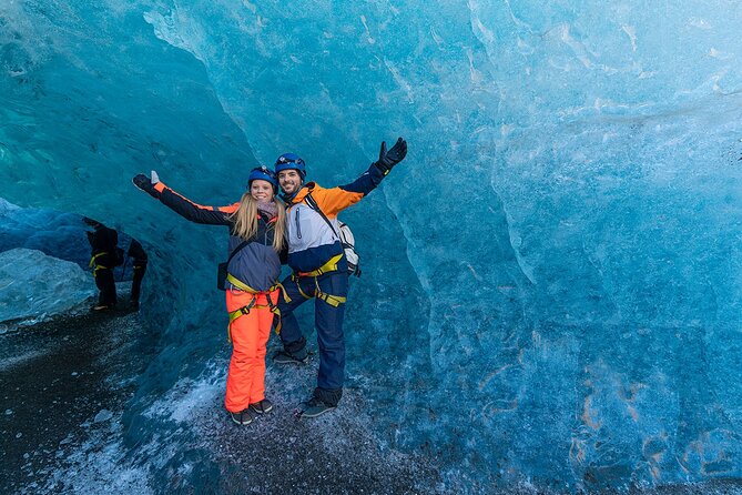 Crystal Blue Ice Cave - Super Jeep From Jökulsárlón Glacier Lagoon - The walk across rough ground