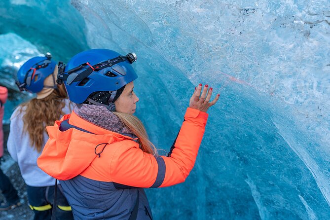 Crystal Blue Ice Cave - Super Jeep From Jökulsárlón Glacier Lagoon - The guides make a real difference