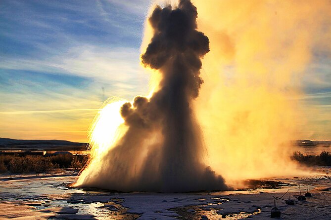 Day Trip to the Golden Circle and Hot spring Geyser by 4WD Jeep from Reykjavik - How the guide shapes the day