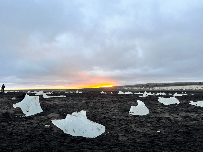 Diamond Beach & Jökulsárlón Glacier Exclusive Day Tour - Diamond Beach and black volcanic sand