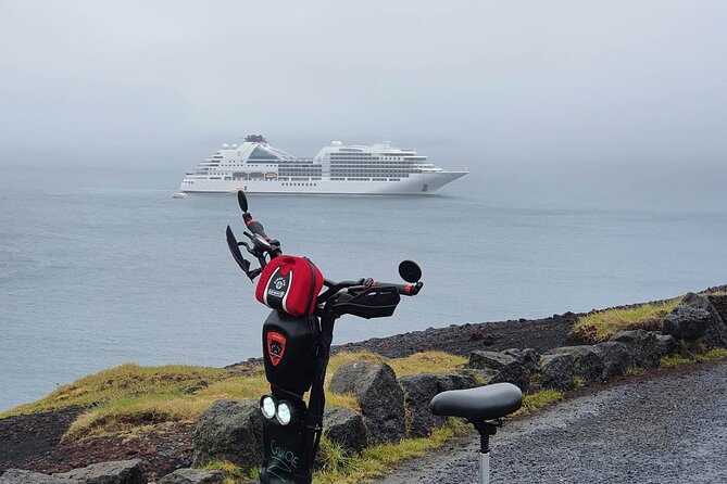Eyjascooter Puffin Tour in Iceland - Looking for puffins in the right season