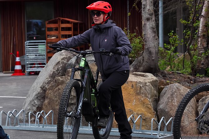Forest Lagoon Ebike Tour Akureyri - Starting at Forest Lagoon and learning the e-bikes
