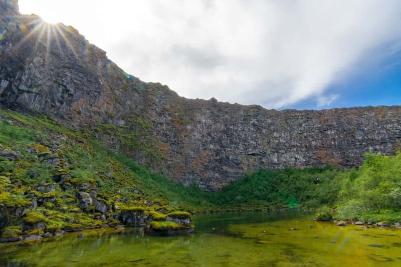 From Akureyri Port: Diamond Circle Guided Day Trip w/ Lunch - Námaskarð’s boiling ground and sulfur steam