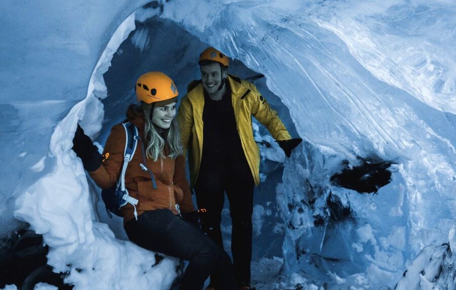 From Jökulsárlón: Crystal Blue Ice Cave Super Jeep Tour - The return route and the three-hour schedule