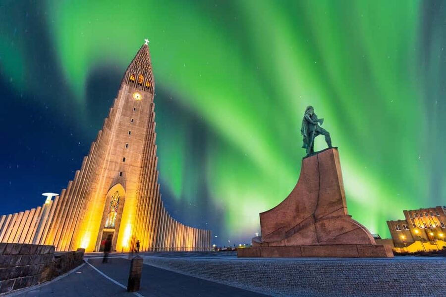 From Reykjavík: Best of Iceland 6-Day Stopover Tour - The Golden Circle: three major sights in one day