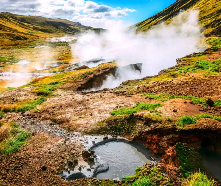 From Reykjavik: Helicopter Tour to Hengill with Landing - Flying out of Reykjavik with GlacierHeli