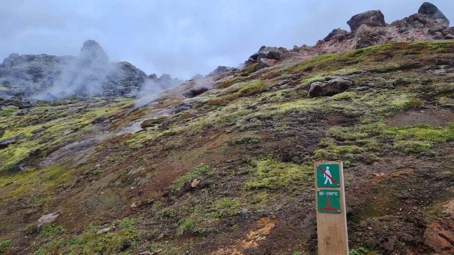 From Reykjavik: Highlands Jeep Tour & Landmannalaugar Hike - Who should book this outing?