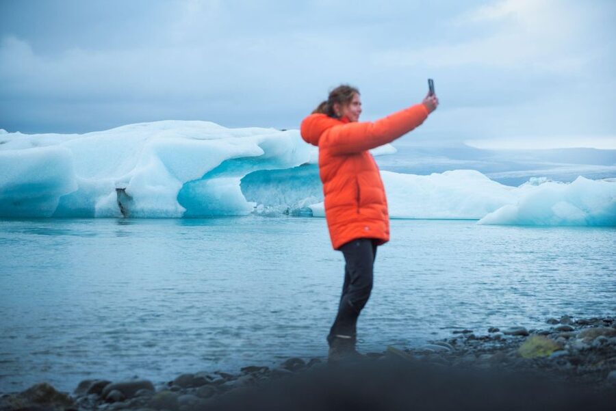 From Reykjavik: Jökulsárlón Glacier Lagoon and Diamond Beach - Lunch, bathroom breaks, and the practical rhythm