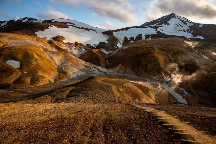 From Reykjavik: Kerlingarfjöll Hiking Day Tour - The guides add value to a long day