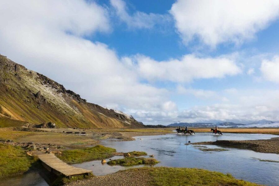 From Reykjavik: Landmannalaugar Day Tour by Luxury Jeep - Lekafossar in Sigöldugljufur valley