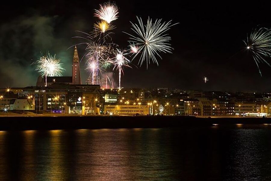From Reykjavik: New Years Fireworks by Boat - Who should book the Arctic Rose?