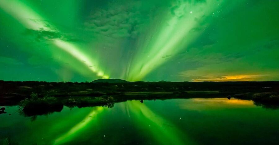 From Reykjavik: Northern Lights Boat Cruise - The guides, stories, and camera help
