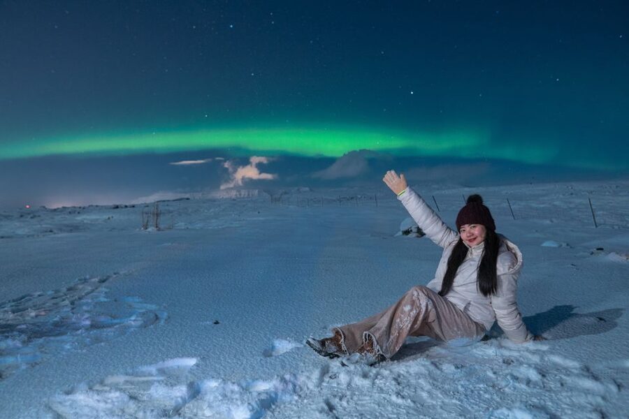 From Reykjavik: Northern Lights Guided Tour with Photos - The guide makes the difference