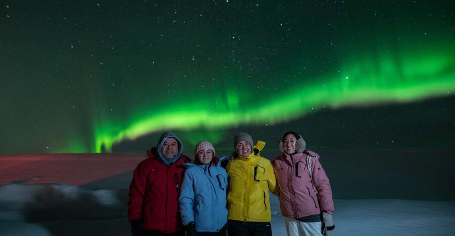 From Reykjavik: Northern Lights Guided Tour with Photos - What happens during the five-hour outing