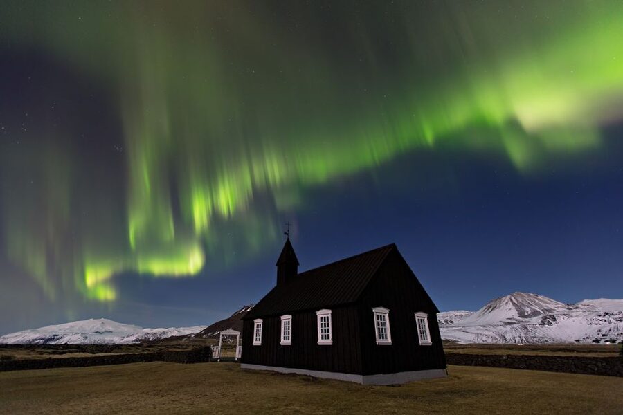 From Reykjavik: Northern Lights Hunt Super Jeep Tour - Three hours in southern Iceland