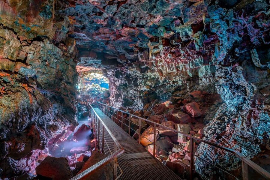 From Reykjavik: Raufarhólshellir Lava Tunnel by Bus - Should you book the Raufarhólshellir tour?