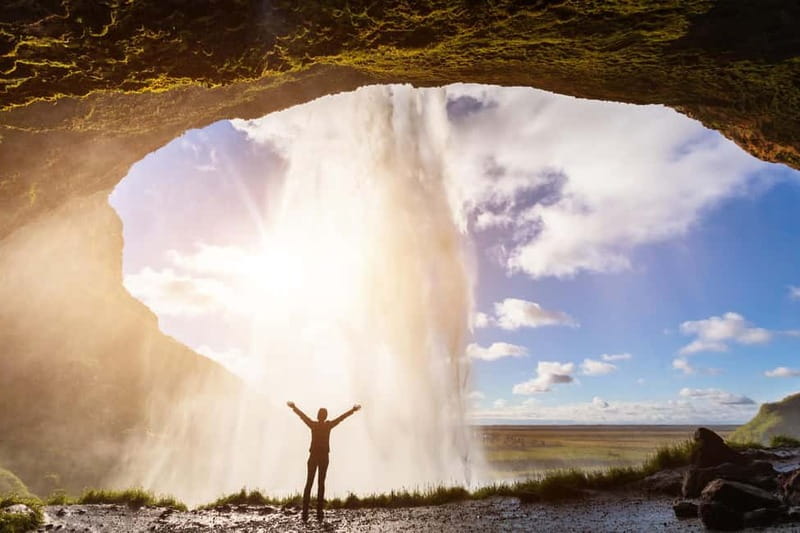 From Reykjavík: South Coast Highlights Day Tour - Skógafoss: a powerful first major stop