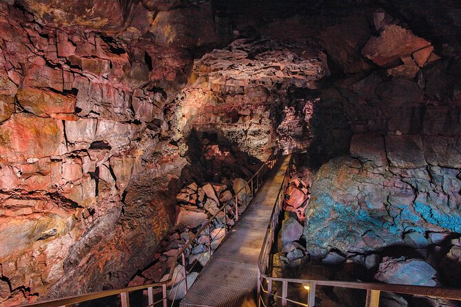 From Reykjavík: The Lava Tunnel tour with Round-trip Transfer - What Raufarhólshellir feels like underground