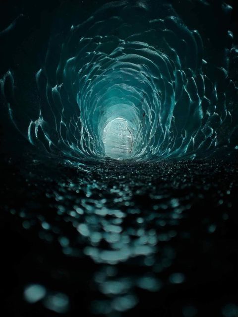 From Vik: Myrdalsjokull glacier and Katla Ice Cave Tour - Meeting in Vík and getting ready