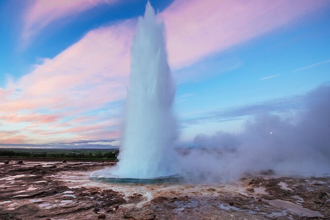 Full-Day Golden Circle Private Tour from Reykjavík - What the guide adds to the day